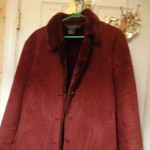Cocoa faux fur coat, maroon, sz L, faux suede, measures 18" front, 16" bck
